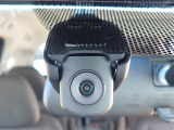 ◆【ドライブレコーダー】映像・音声などを記録する自動車用の装置です。もしもの事故の際の記録はもちろん、旅行の際の思い出としてドライブの映像を楽しむことができます。