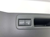 【パワーバックドア】ボタン一つでテールゲートが自動で開閉します。