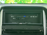 CDやSDカード、USBなど、多彩なメディアに対応。お好みの音楽で、車内時間をより楽しく演出してくれます。