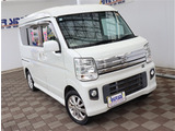 【車屋】として、長く車業界に従事した経験豊富なスタッフが在籍しております。