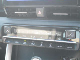 オートエアコン シートヒーター(運転席助手席両方にあります)