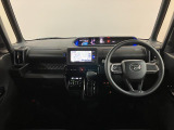 充実装備のタントカスタムのお買得車が入庫しました!ナビゲーション、バックカメラ、ETC、ナビ連動前後ドラレコ、前席シートヒーター、両側パワースライドドア、LEDヘッドライト・フォグなど装備の1台です!