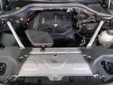 安心のBMW認定中古車は100項目の箇所を徹底的にチェック致します。機械的な箇所や電気系、コンピューターなどをご納車前に点検し、交換基準に達した部品は全て新品に修理返品した後にご納車致します。