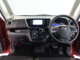 見通しのよいすっきりとした視界で、誰でも運転しやすいです。運転のしやすさは疲れにくさにも繋がりますよ♪