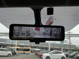 スマートルームミラー♪たくさん荷物を載せても、バックカメラで映像を映すので後方の視界も確保!!様々なシーンで活躍する便利装備☆