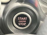 【プッシュ式エンジン】プッシュ式エンジンスタートでブレーキを踏んでボタンを押すだけでエンジン始動がスムーズ!!鍵をカバンに入れているだけでエンジンの始動が可能★とても便利な機能です