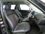 人間工学に基づいて設計されたシートはロングドライブでも快適です。