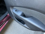 後席ドアポケットにもペットボトルホルダーがあるのでロングドライブも快適です