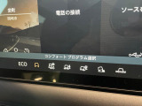 あらゆる路面に対応するテレインレスポンス!ランドローバーの高い技術でオンロードからオフロードまで道を選ばず走行可能。電子制御エアサスペンションはスムーズな車高調整により快適な乗り降りをサポートします。