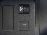 【スイッチパネル】操作しやすい位置にスイッチが配置されています。