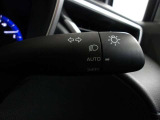 オートライト機能装備です!車外の明るさに応じて、自動的にライトの点灯・消灯をしてくれます♪
