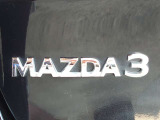 【MAZDA3】光の映り込みだけで、「面のうつろい」を表現し、見る場所、時間、天気によりさまざまな表情を見せ、見るたびに「このクルマにして良かった」と思っていただける車です。洗車も楽しくなります。