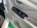 運転席側のドア部。パワーウィンドーのスイッチになります。