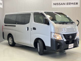 個性のあるスクエアなリヤデザイン。長い荷室と高い走行安定性が叶うロングホイールベースで最大限延長された荷室長と、安定感のある走りを実現!