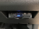 ETCを装備しています☆有料道路の料金所をノンストップで通過できてとても便利です☆高速道路のETC割引なども使えるのであるに越したことはない機能です!