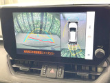 【パノラミックビューモニター】専用のカメラにより、上から見下ろしたような視点で360度クルマの周囲を確認することができます☆死角部分も確認しやすく、狭い場所での切り返しや駐車もスムーズに行えます。