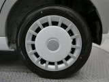 純正デザインのホイールキャップです 車両デザインを損ねることのないデザインです