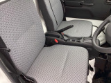 運転席の状態は綺麗です。