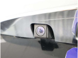 バックカメラが付いているので後方確認が非常にしやすいです。今や運転初心者も熟練者も必須装備!ついていて損はないですね♪