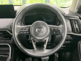 【純正革巻きステアリング】上質な革を使用することで、手にしっかり馴染みとても運転しやすいハンドルです♪