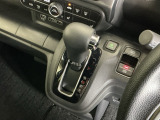 発進時から滑らかに加速する無段階変速のCVTはストップ&ゴーの多い街の中も快適です