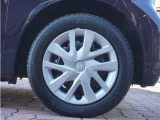 【ホイールキャップ】車に良く似合う純正ホイールキャップが装備されています。ノーマルタイヤ、スタッドレスタイヤもU-Select交野にお任せください。