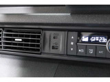 スマートフォンなどの音楽再生が可能なUSB接続ジャック装備車両です♪♪♪