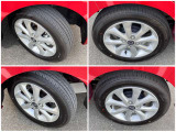 タイヤ4本それぞれの写真です。155/65R14タイヤ&アルミホイール装着