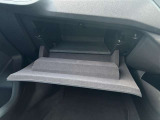 BMW/MINIでは人間工学に基づき、長時間運転しても疲れにくいシートに設計しております。