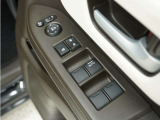 ◆パワーウィンドウスイッチ◆運転席から全席の窓の開閉操作を行うことが出来いつでも換気ができます!