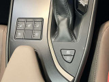 運転席&助手席には、冬はシートヒーター、夏はベンチレーションシステムが備わっており、快適にドライブしていただけます。