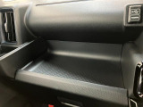 お客様にぴったりなおクルマをお選びいただけますように様々な展示車をご用意致しております!ダイハツの軽自動車だけではなく、他メーカー車やコンパクトカー・ミニバンなども数多く取り揃えております!