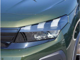 【ヘッドライト】省電力で長寿命の明るく運転しやすいLEDヘッドランプです。明るく照らすので暗い夜道からお客様を守ってくれます。
