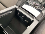 USBポートが2箇所あります。