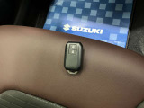 【スマートキー】キーをポケットやカバンに入れたままでもドアの施錠・開錠ができ、雨の日や荷物の多い日に大活躍!