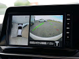 アラウンドビューモニター搭載で運転席からクルマの前後左右の状況を確認できます。