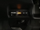 【ETC車載器】もはや必須アイテムのETCを搭載!高速道路のご利用時にとても便利!わずらわしい料金所での現金支払いが不要となりスムーズに通過できます♪