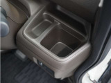 ◆ドリンクホルダー◆手の届きやすい場所にドリンクホルダーがあり、とても便利です。