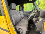 運転席シート廻りは使用感も少なく、良好な状態となっています。丁寧に使われていたことがよくわかりますね。
