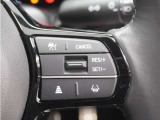 ◆アダプティブクルーズコントロール◆予め設定した車速内でクルマが自動的に加減速。前走車との適切な車間距離を維持しながら追従走行します。【LKAS】車線維持支援システムでステアリング操作を支援。