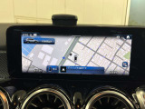 【アットホームな雰囲気のお店です】メルセデスに精通したスタッフが、心をこめてお車選びをお手伝い致します。是非メルセデスベンツへの想いをお聞かせください