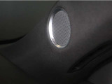 純正BOSEサウンドは車種ごとの専用設計です。良質な音響空間での快適なドライブをお楽しみください。