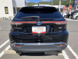 広々とした車内空間に優れた燃費性能。更にデザインも上質で人気のお車です!