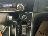 プッシュスターターが付いているのでエンジン始動がワンプッシュで。!!