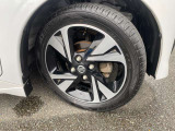 日産純正アルミホイールになります。
