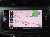 日産純正カーナビゲーション・大画面表示で地図も見やすく、初めての道もこれがあれば安心ですね。