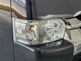 LEDヘッドライトです。デザイン性がよくとても明るいので、夜間の走行や悪天候でも安心です。しかも長寿命!