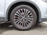 235/55R18インチ・アルミホイールになります。