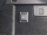 便利なアクセサリーコンセント(AC100V・1500W)が装備されています。大容量の電気エネルギーによりアウトドアシーンや停電などの非常時に便利な機能です。