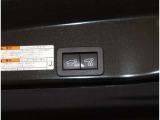 ☆パワーバックドア付きです!電動で開閉がらくらく♪